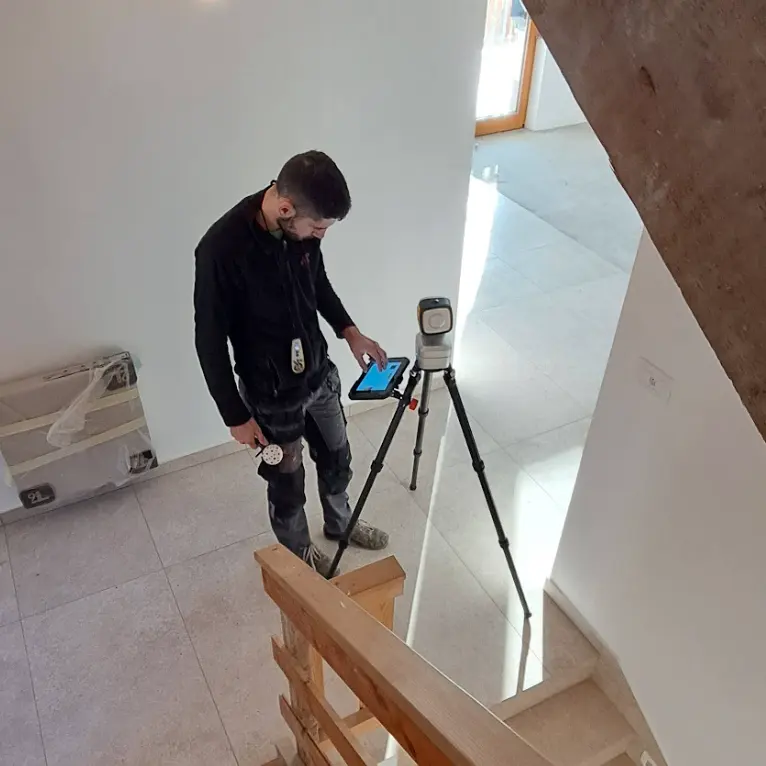 postopek merjenja z Leica iCON iCS50